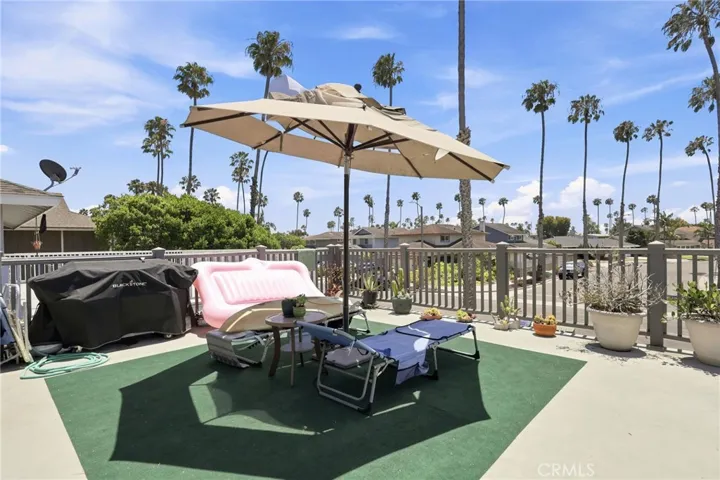 2558 Seahorse Avenue, Ventura, California 93001
