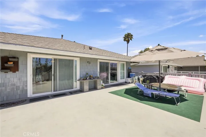 2558 Seahorse Avenue, Ventura, California 93001