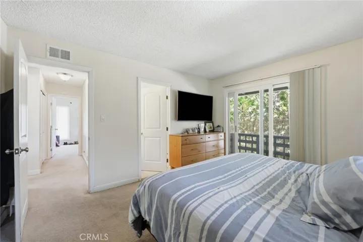 2558 Seahorse Avenue, Ventura, California 93001