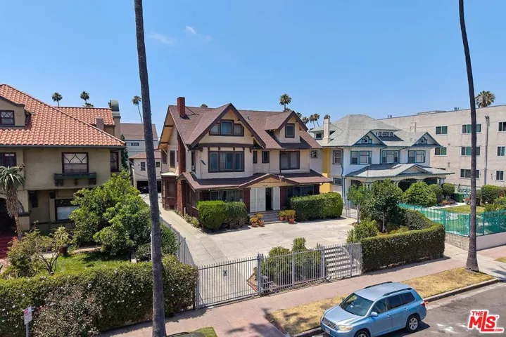1041 Elden Avenue, Los Angeles, California 90006