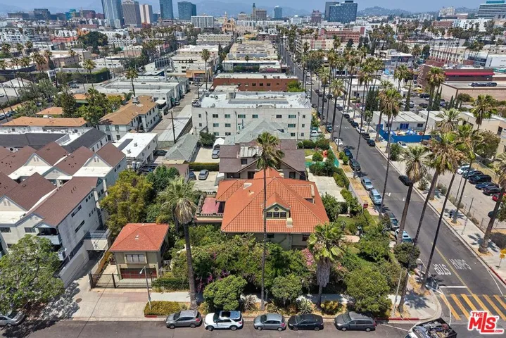 1041 Elden Avenue, Los Angeles, California 90006