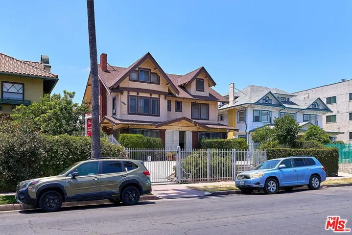 1041 Elden Avenue, Los Angeles, California 90006