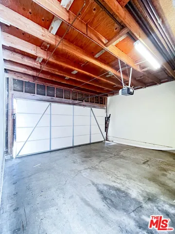 9939 Topanga Canyon Boulevard 6, Chatsworth, California 91311