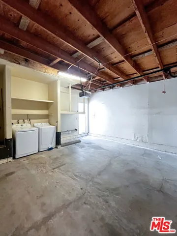 9939 Topanga Canyon Boulevard 6, Chatsworth, California 91311