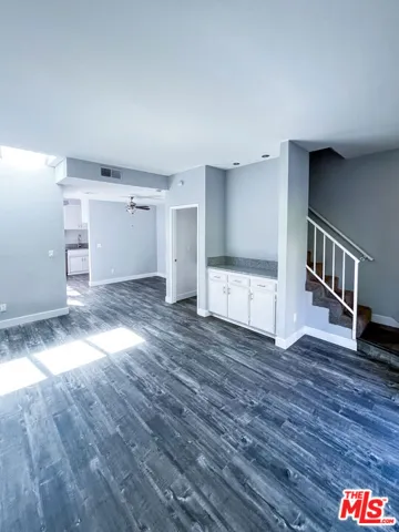9939 Topanga Canyon Boulevard 6, Chatsworth, California 91311
