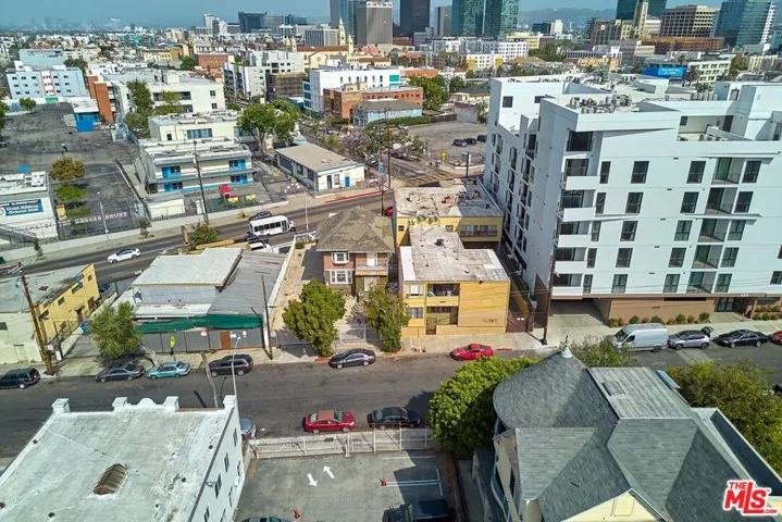 830 S Hoover Street, Los Angeles, California 90005