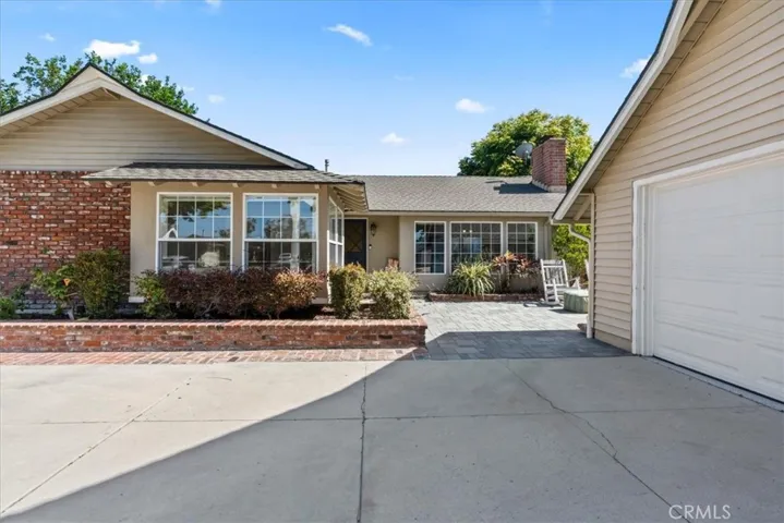 2732 Mainway, Los Alamitos, California 90720