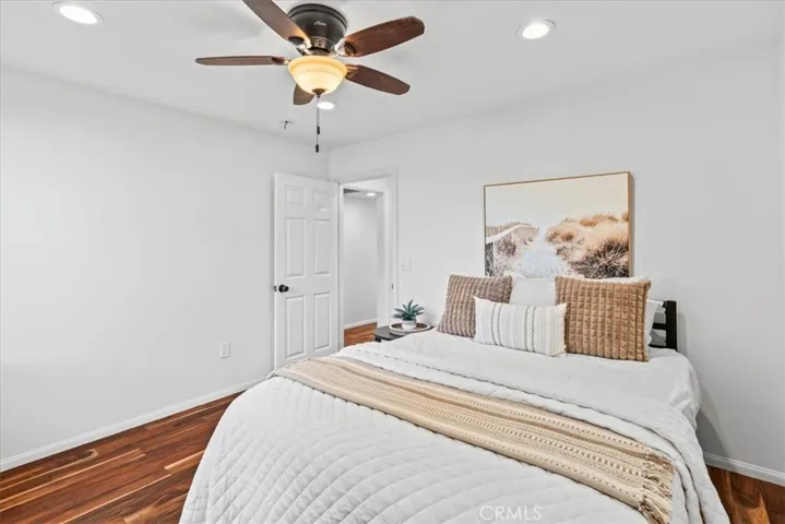 2732 Mainway, Los Alamitos, California 90720
