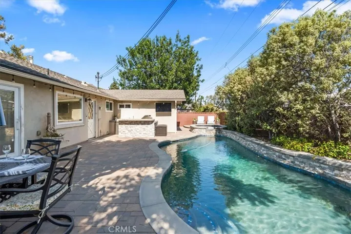 2732 Mainway, Los Alamitos, California 90720