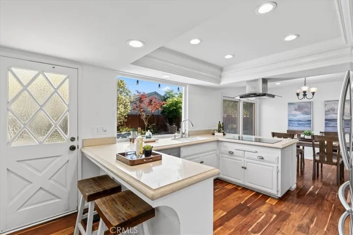 2732 Mainway, Los Alamitos, California 90720