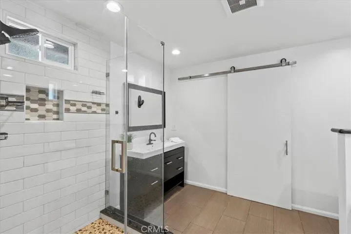 2732 Mainway, Los Alamitos, California 90720