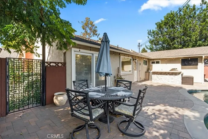 2732 Mainway, Los Alamitos, California 90720
