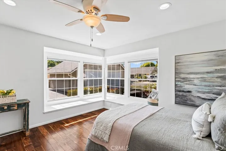 2732 Mainway, Los Alamitos, California 90720