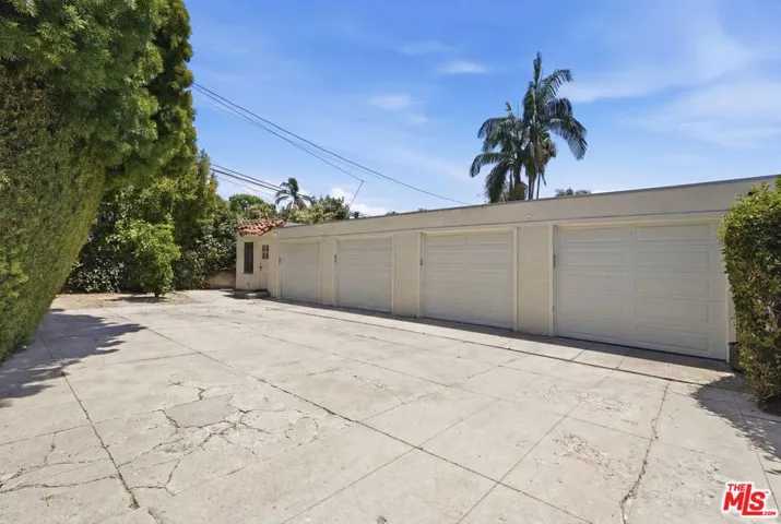7464 Hollywood Blvd, Los Angeles, California 90046