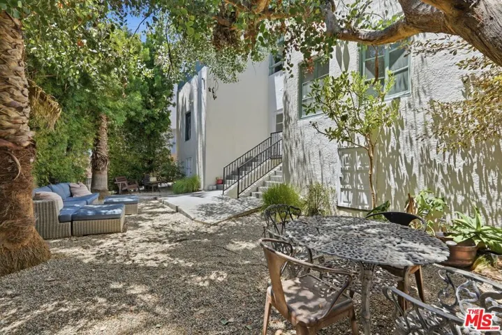 7464 Hollywood Blvd, Los Angeles, California 90046