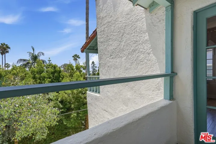 7464 Hollywood Blvd, Los Angeles, California 90046