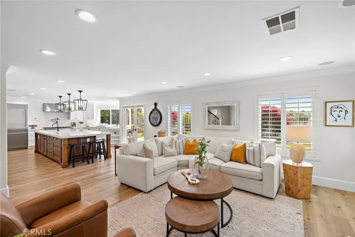 8 Las Pisadas, Rancho Santa Margarita, California 92688