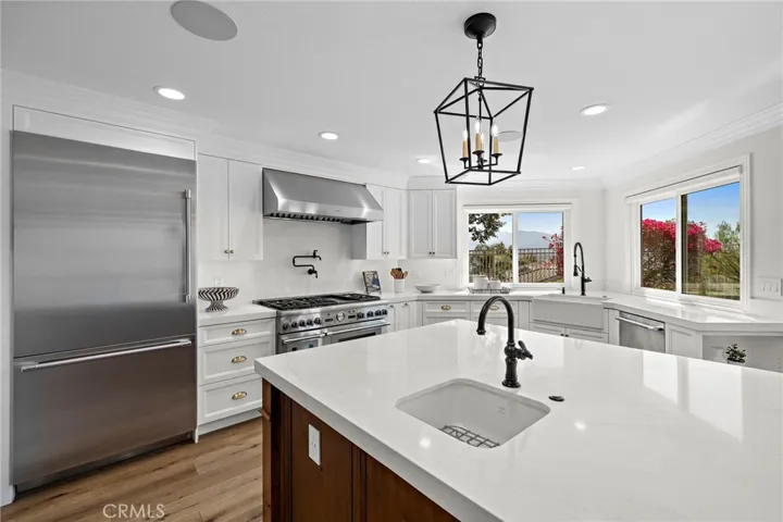 8 Las Pisadas, Rancho Santa Margarita, California 92688