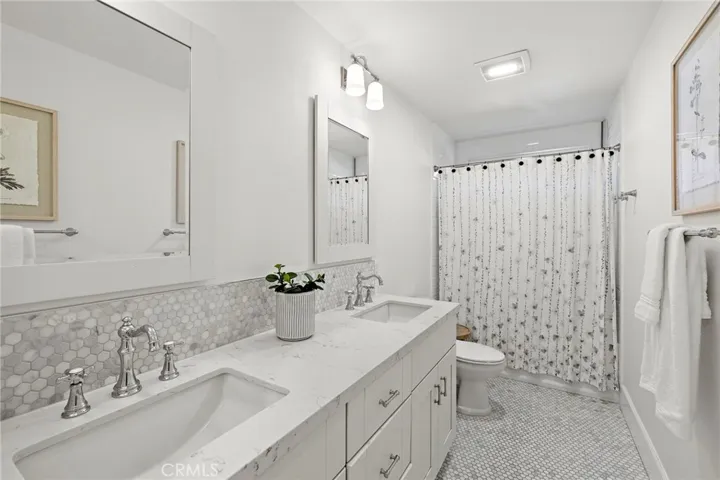 8 Las Pisadas, Rancho Santa Margarita, California 92688