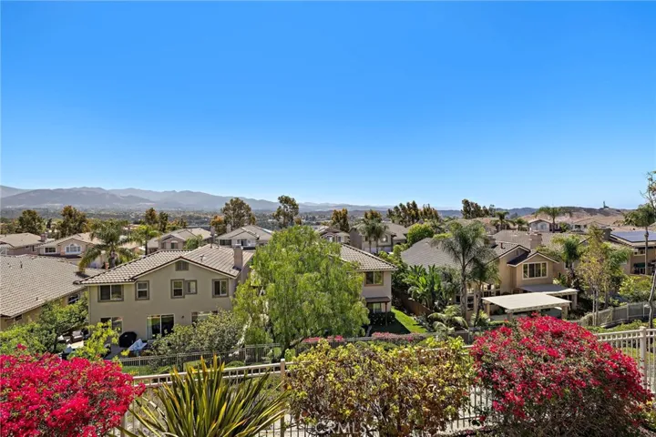 8 Las Pisadas, Rancho Santa Margarita, California 92688
