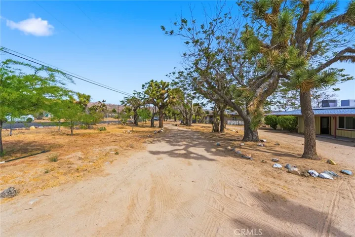 7425 Joshua View, Yucca Valley, California 92284