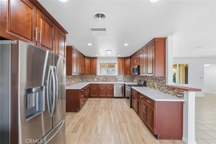 7425 Joshua View, Yucca Valley, California 92284