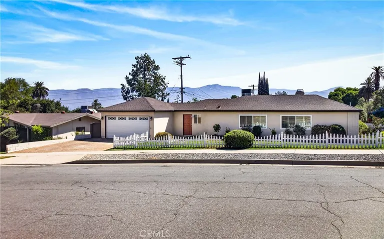 1250 W Palm, Redlands, California 92373