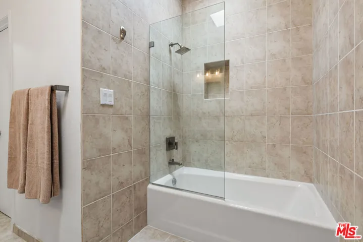 10600 Holman Avenue 11, Los Angeles, California 90024