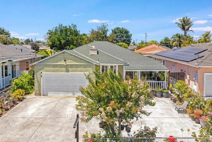123 Gardenia Way, East Palo Alto, California 94303
