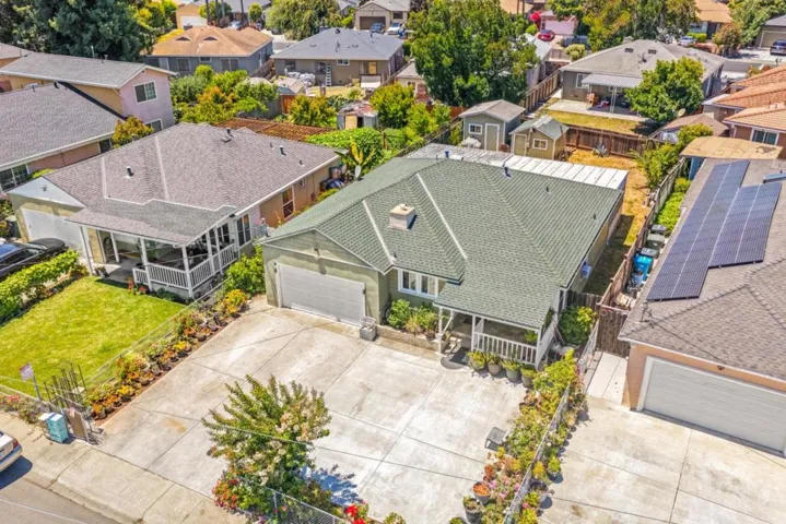 123 Gardenia Way, East Palo Alto, California 94303
