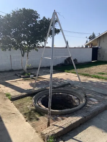 922 E Elm, Tulare, California 93274