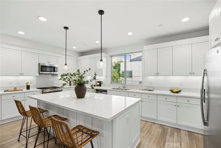 145 Episode, Irvine, California 92618