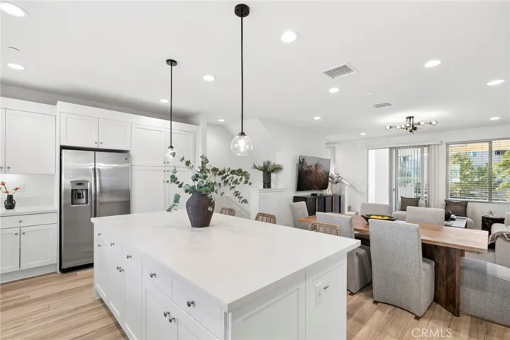 145 Episode, Irvine, California 92618