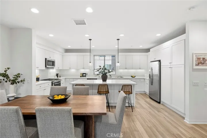 145 Episode, Irvine, California 92618