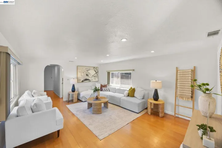 2000 Miramar Ave, Castro Valley, California 94578