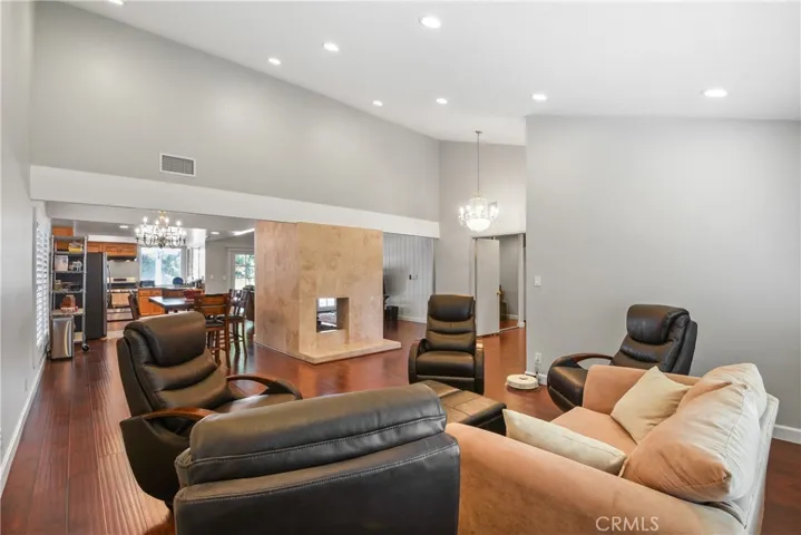 13092 Ranchwood Road, Tustin, California 92782