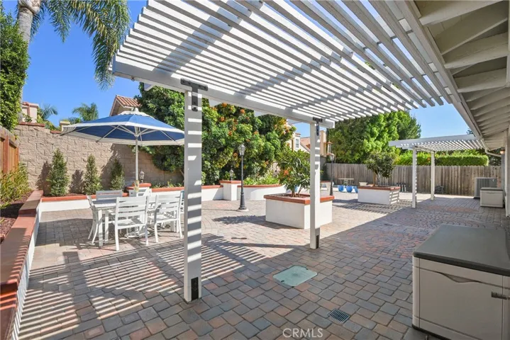 13092 Ranchwood Road, Tustin, California 92782