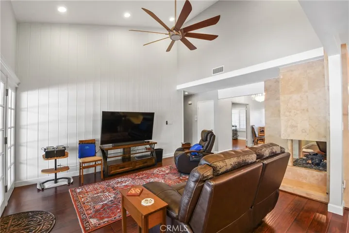 13092 Ranchwood Road, Tustin, California 92782
