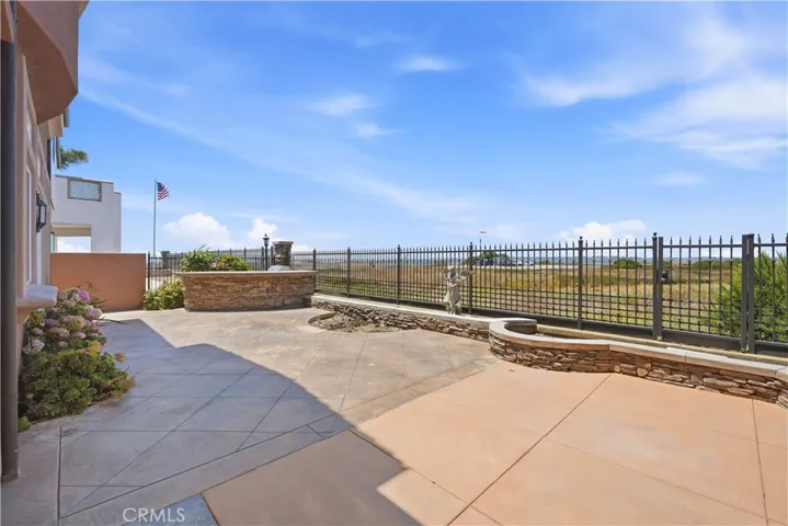 5571 Ocean Terrace, Huntington Beach, California 92648