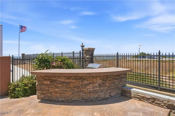 5571 Ocean Terrace, Huntington Beach, California 92648