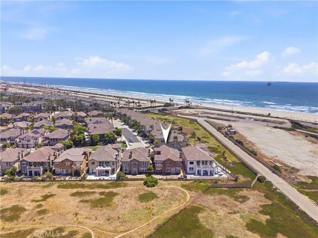 5571 Ocean Terrace, Huntington Beach, California 92648