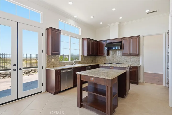 5571 Ocean Terrace, Huntington Beach, California 92648