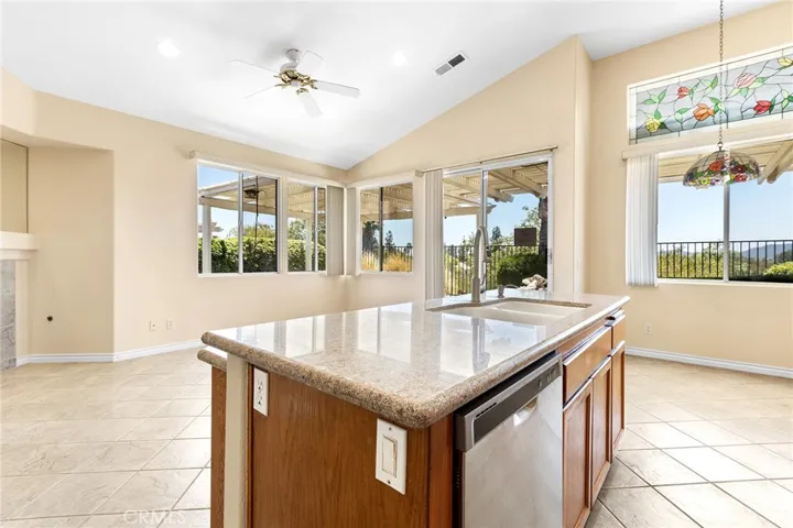 40500 Via Tapadero, Murrieta, California 92562