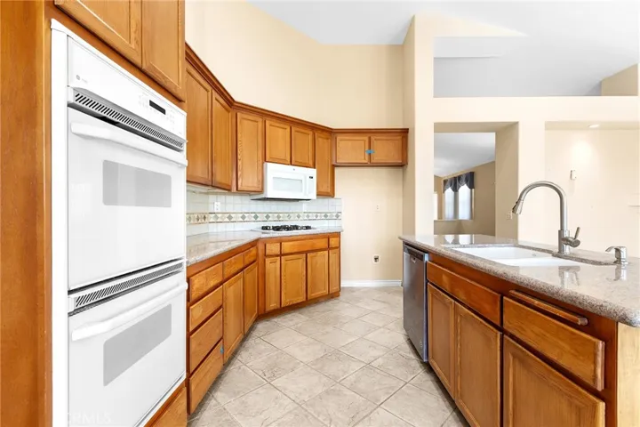 40500 Via Tapadero, Murrieta, California 92562