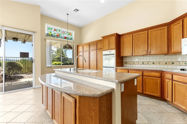 40500 Via Tapadero, Murrieta, California 92562