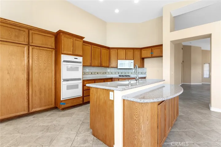 40500 Via Tapadero, Murrieta, California 92562