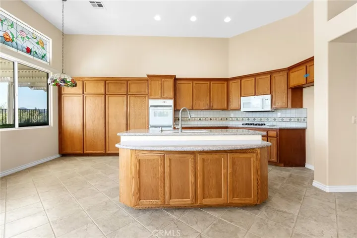 40500 Via Tapadero, Murrieta, California 92562
