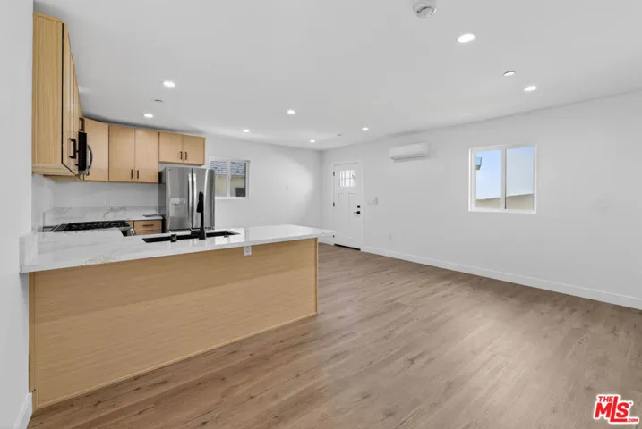 678 E 45th Street, Los Angeles, California 90011