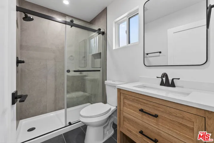 678 E 45th Street, Los Angeles, California 90011