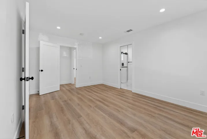 678 E 45th Street, Los Angeles, California 90011